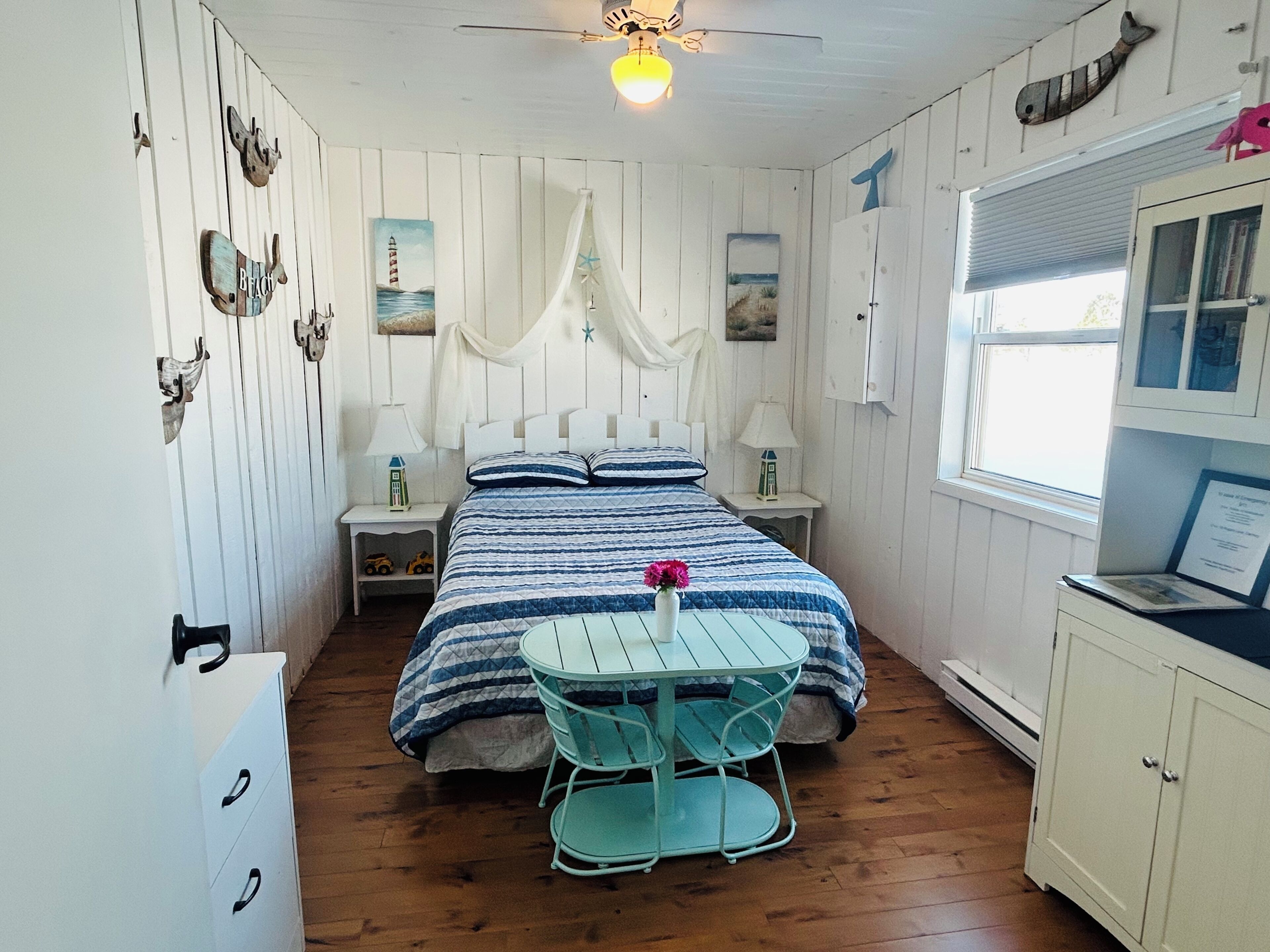 3 quartos, berço de viagem, Wi-Fi de cortesia, roupa de cama