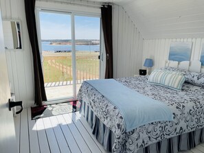 3 室のベッドルーム、WiFi (無料)、ベッドシーツ