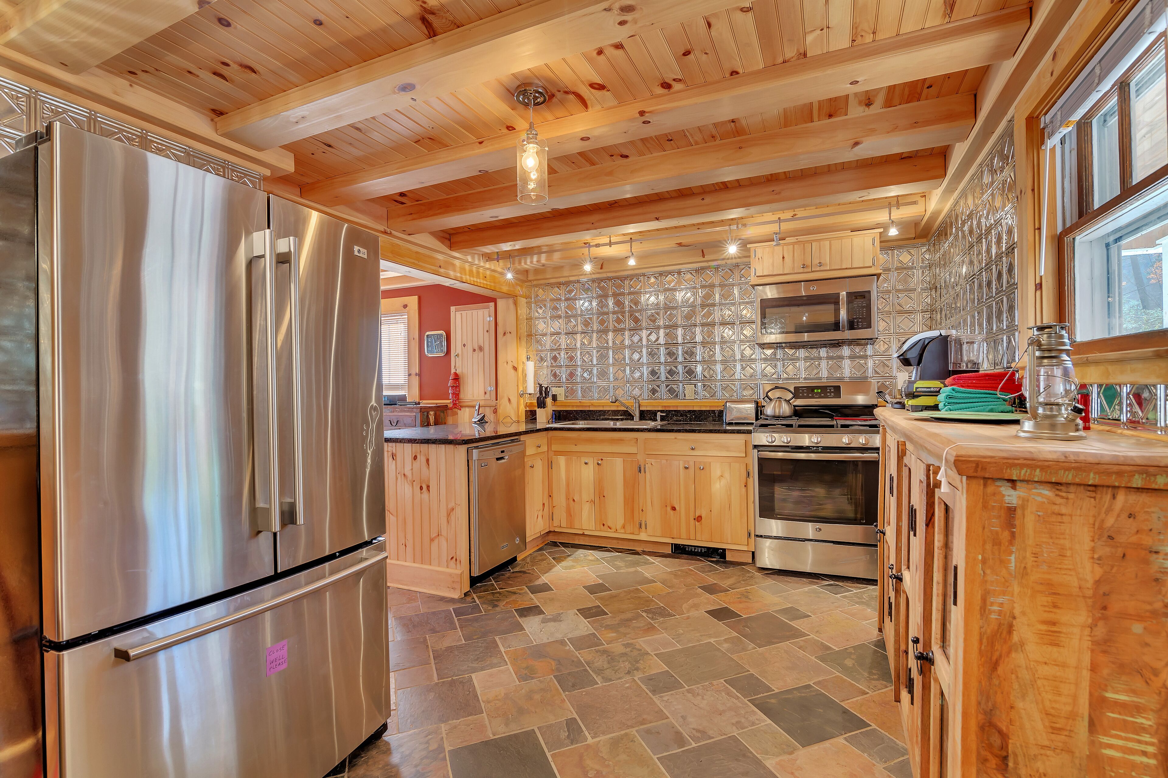 Enjoy Charming & Private Delaware Riverfront Home near Callicoon NY