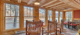 Charming & Private Delaware Riverfront Home near Callicoon NY