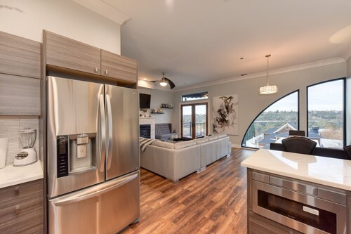 Historic Folsom Executive Penthouse 