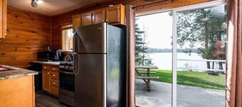 Perfect Lakefront Family Cabin, 2 Kayaks Included!