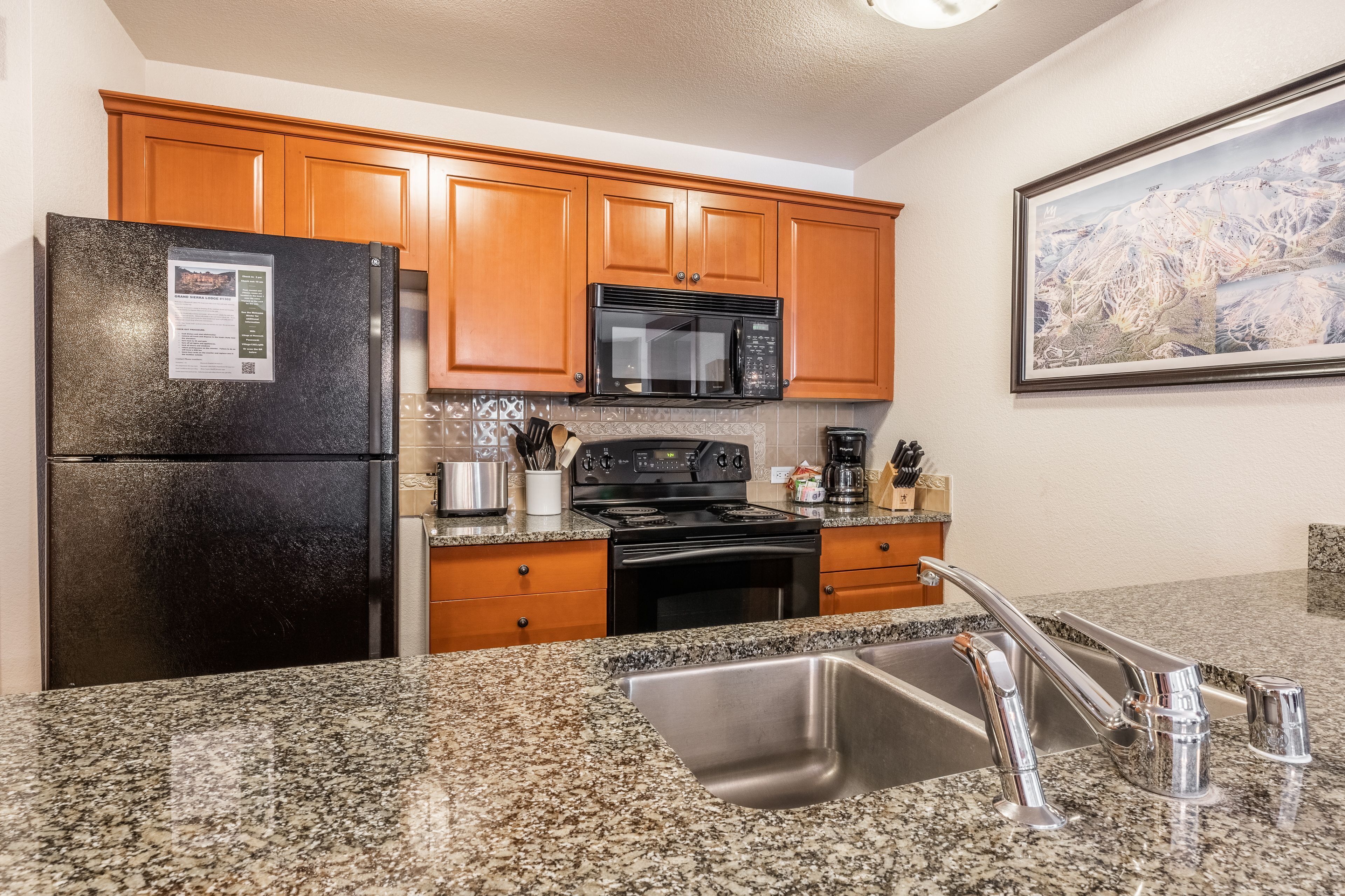2 BR 2BA Luxury Condo in The Village Lodge, Grand Sierra Lodge, STEPS to Gondola