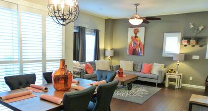 LePark ORANGE Luxury uima-altaalla ja kylpylällä lähellä Downtown Airport Arena -sairaaloja