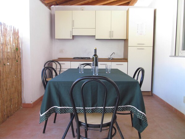 Basic-Apartment, Gartenblick | Wohnbereich