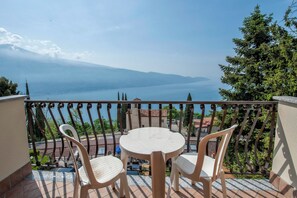 Double Room, Lake View | Balcony view - Bellavista (Tignale)
