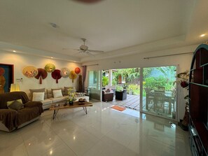 Télévision LCD, lecteur de DVD