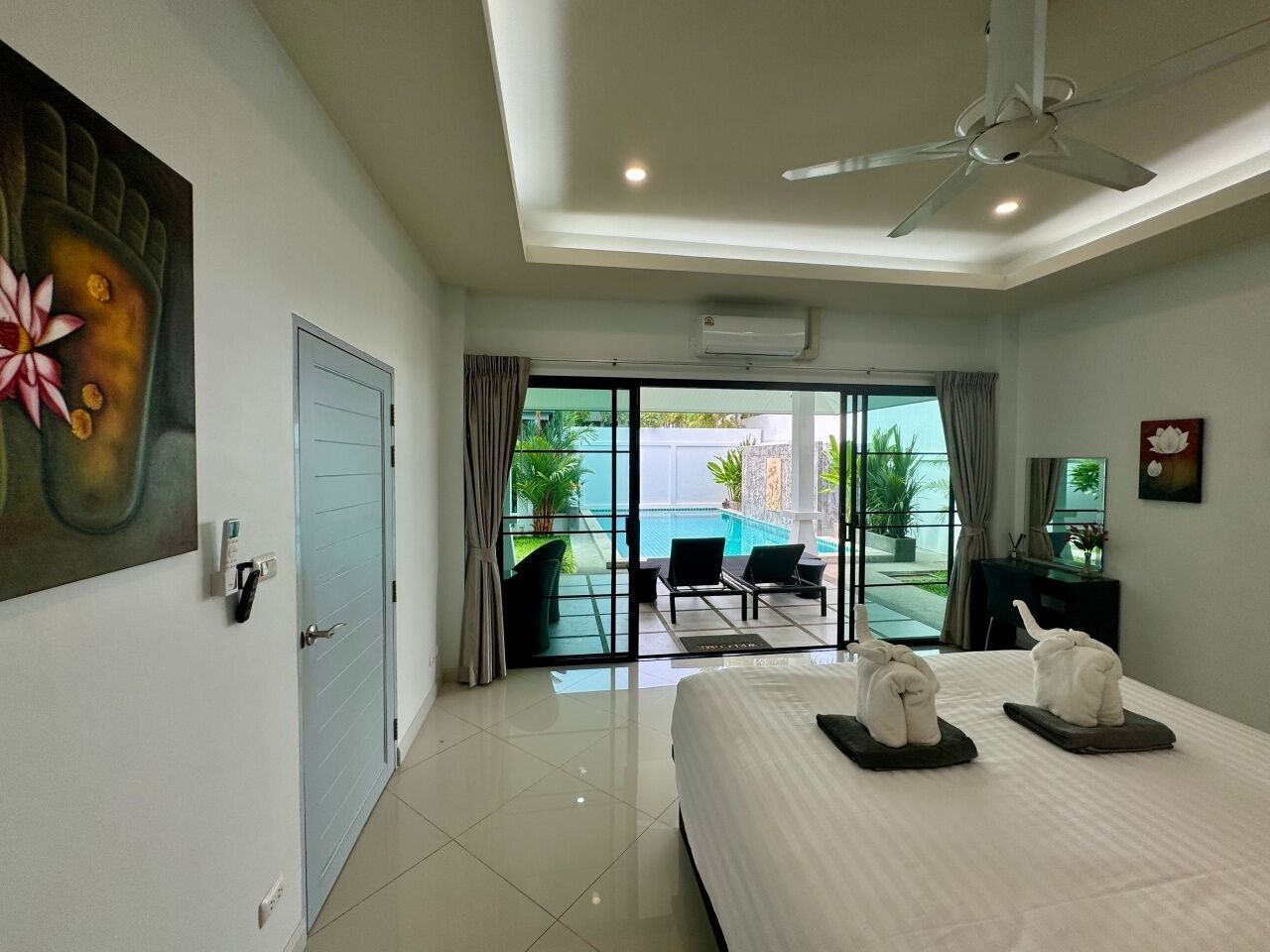2 bedrooms, in-room safe, iron/ironing board, WiFi