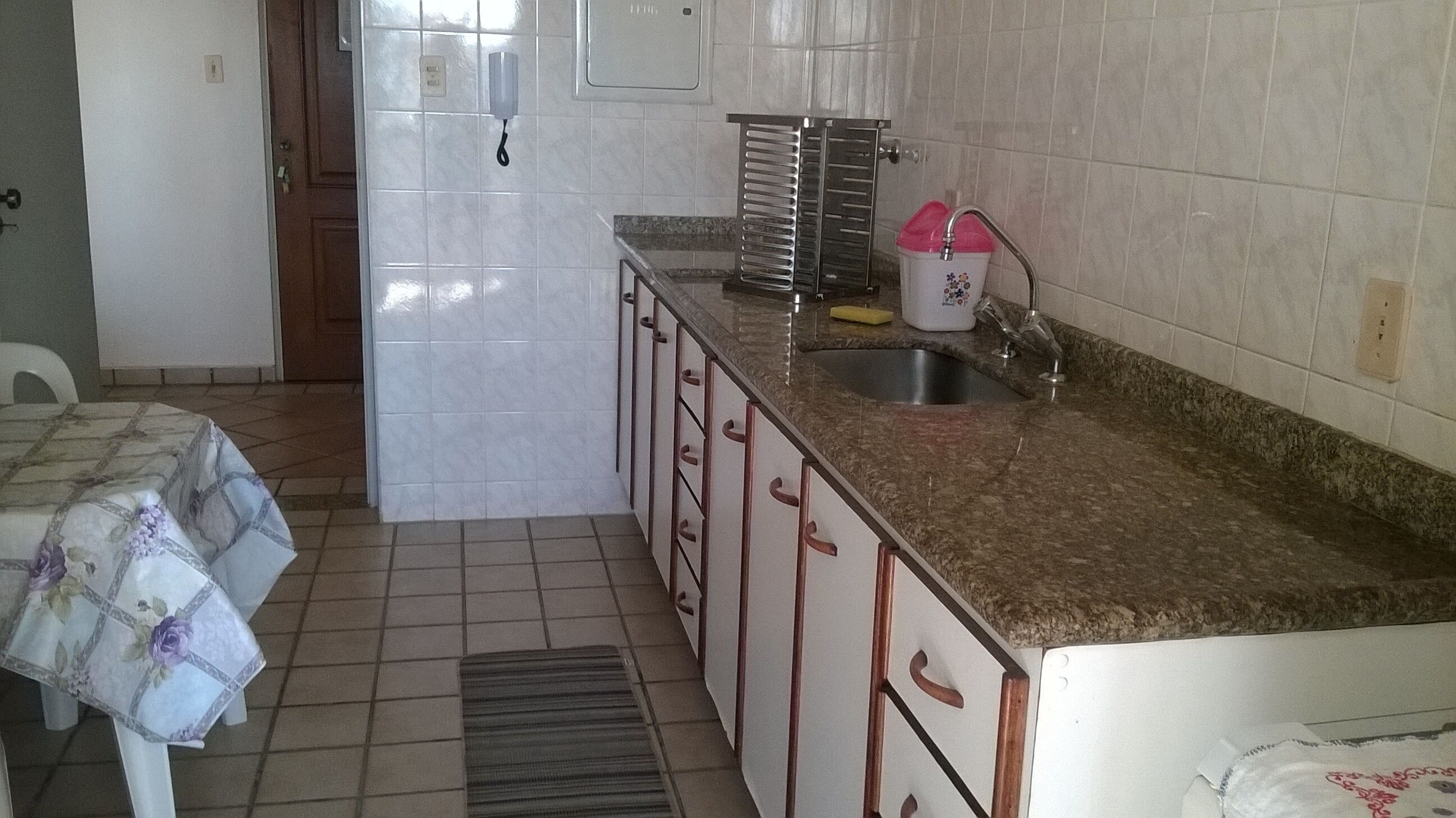 UBATUBA, P. GRANDE- SPACIOUS AND COMFORTABLE APARTMENT 02 BEDROOMS. WIFI, SMART TV