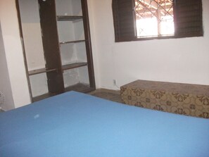 3 bedrooms - Great House 100 meters from the beach. (UBATUBA)