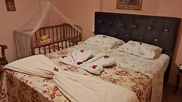 Soundproofing, iron/ironing board, free WiFi, bed sheets