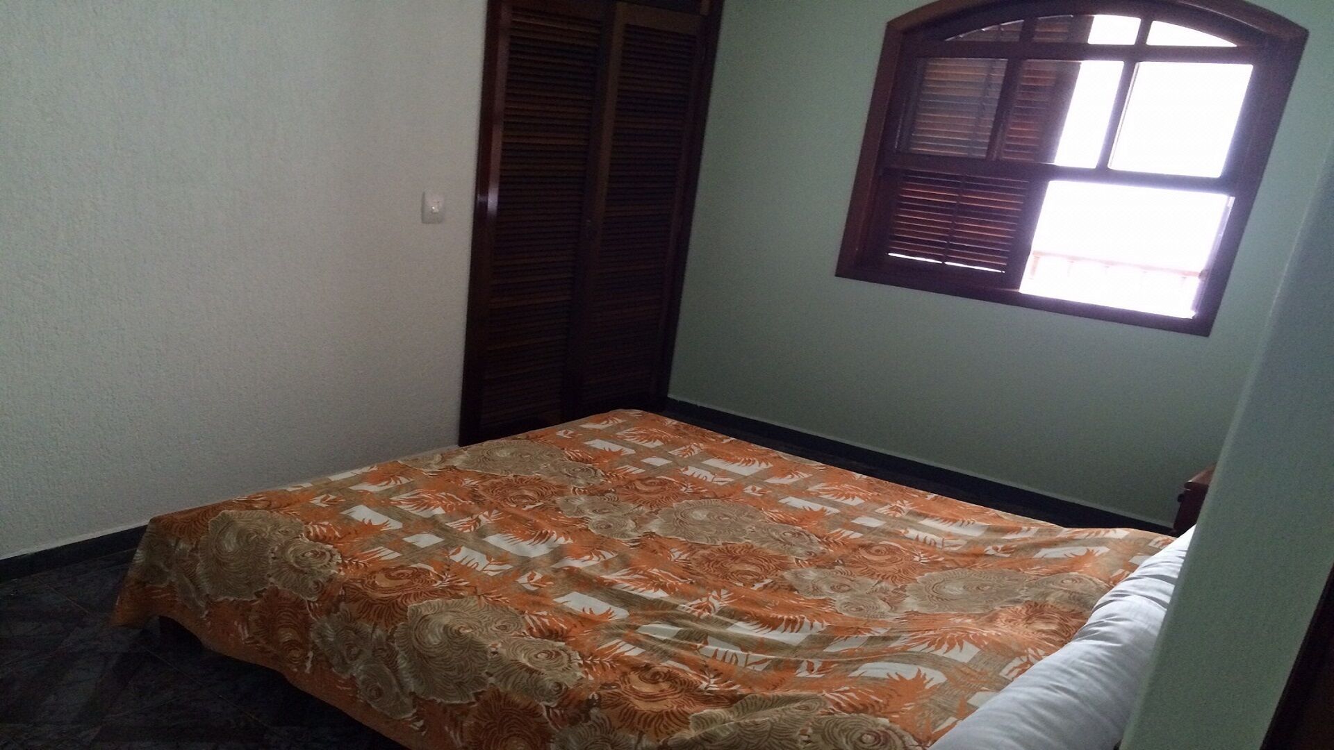 ATIBAIA - EASY ACCESS IN CLOSED CONDOMINIUM, NEAR BIG STONE 