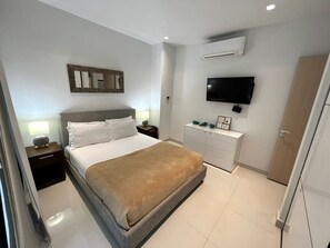 1 bedroom, iron/ironing board, internet, bed sheets