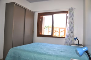 4 bedrooms, free WiFi, bed sheets