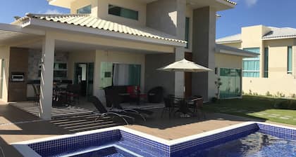 Modern house in Barra do Jacuípe, 180m from the beach.