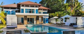 Flat-screen TV - 6 Bedroom Villa (Puerto Plata)
