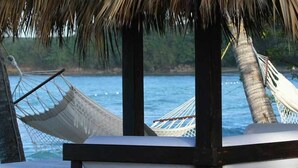Private beach, white sand, free beach cabanas, sun-loungers - 6 Bedroom Villa (Puerto Plata)