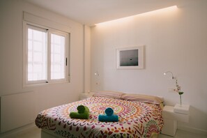 1 dormitorio, tabla de planchar con plancha, wifi gratis y ropa de cama