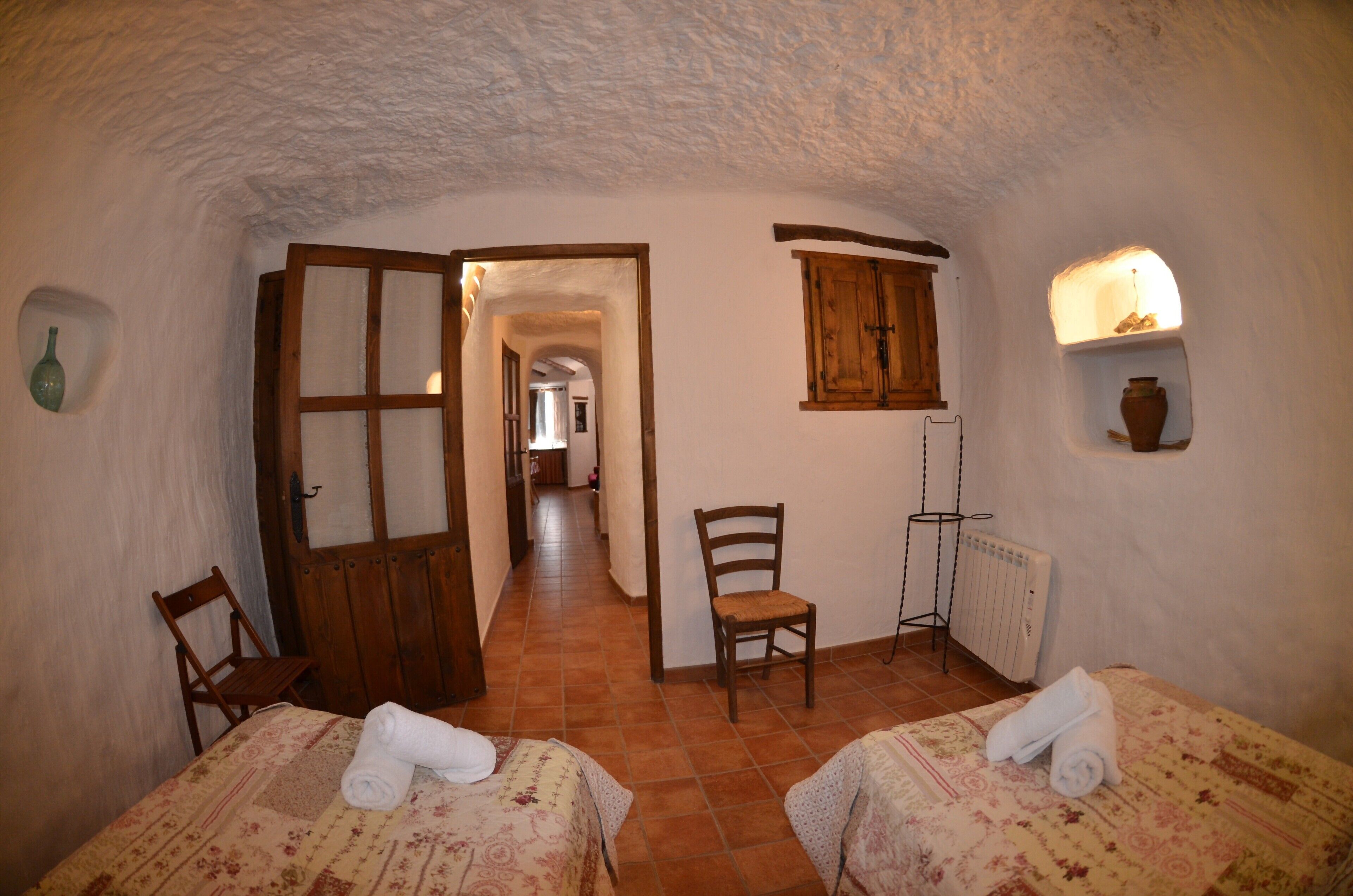 1 dormitori, planxa i posts de planxar, wifi gratuïta i roba de llit 