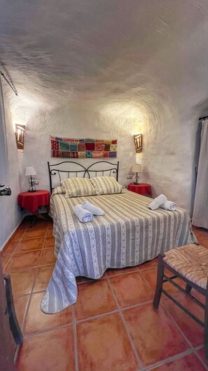 1 bedroom, iron/ironing board, bed sheets