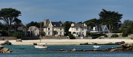 Vlak bij het strand