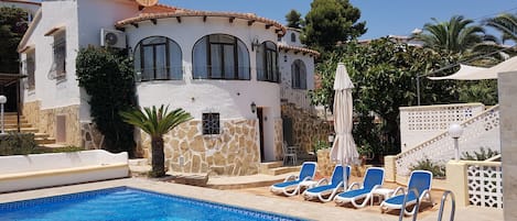 Piscine extérieure