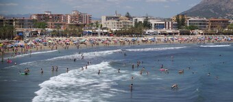 Gorgeous villa with XL pool, 4 terraces and seaview