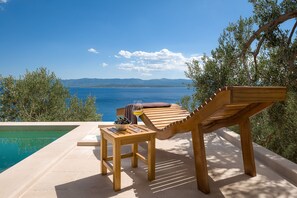 Property grounds - Villa Sapore di Sale with Pool (Bol)