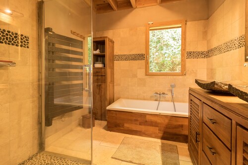 House / Villa - Lévignac; Exclusive, eco-friendly large guesthouse between Toulouse and the Gascony countryside