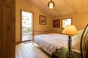 4 slaapkamers, een strijkplank/strijkijzer, gratis wifi, beddengoed