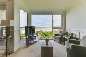 Room - Nedonna Views (Rockaway Beach)