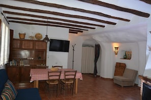 TV, fireplace - Casas Cueva El Mirador de Galera for 4 people (Galera)