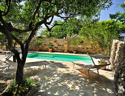 *****Historic 1700 Villa in village near sea. Pool gardens WiFi A/C Solar P.