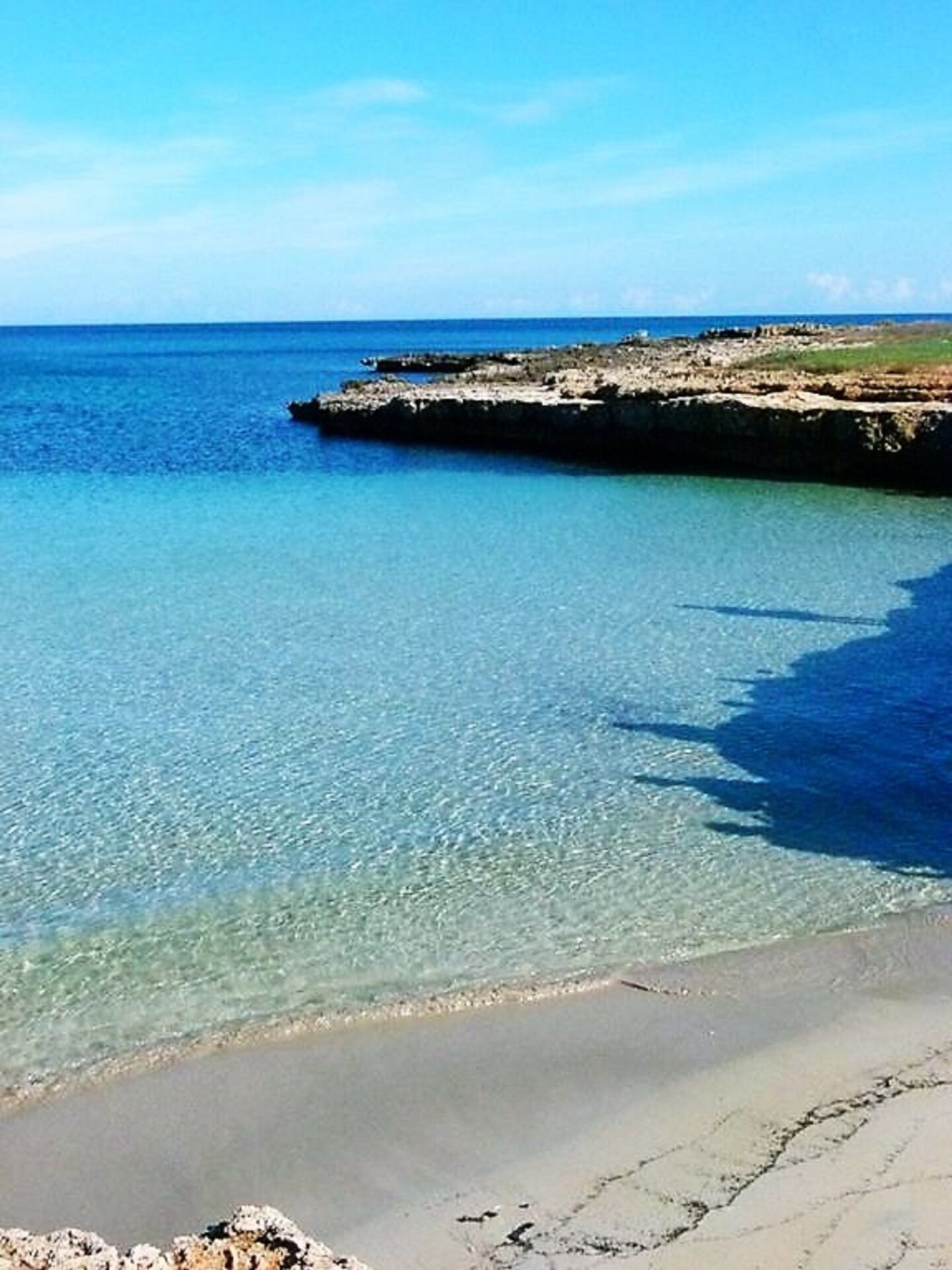 Nær stranden, solsenger og strandhåndklær