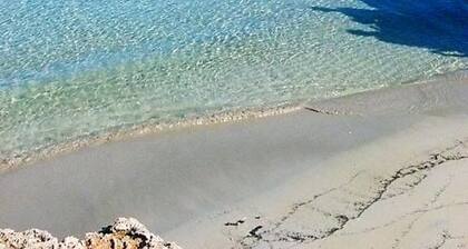 *****Historic 1700 Villa in village near sea. Pool gardens WiFi A/C Solar P.