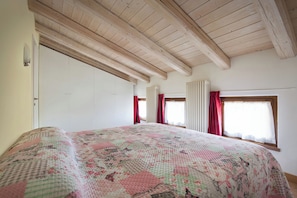 1 chambre, accĂšs Internet, draps fournis