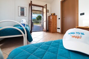 2 quartos, ferros/tábuas de passar roupa, Wi-Fi de cortesia