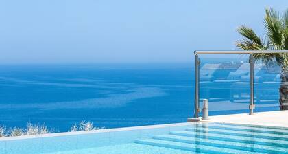 Elias Villa - Four Bedroom Villa, Sleeps 10