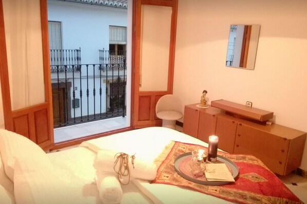 4 bedrooms, iron/ironing board, bed sheets - Lola and Juan's viewpoint (Villanueva de la Concepción)