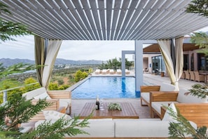 Piscine extérieure