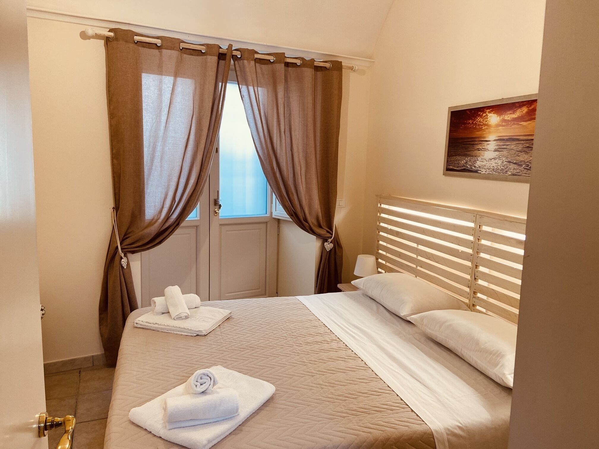 2 chambres, fer et planche à repasser, lit parapluie, Wi-Fi gratuit