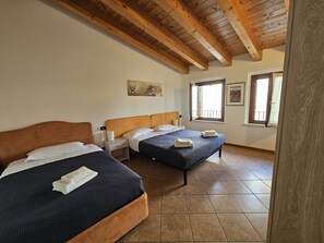 1 bedroom, desk, free WiFi, bed sheets