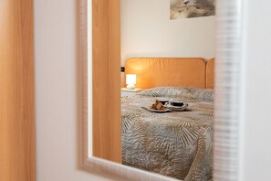 1 chambre, bureau, Wi-Fi gratuit, draps fournis