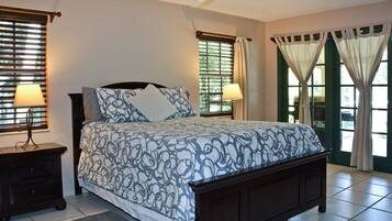 House, Multiple Beds (JUPITER * POOL*TIKI HUT*3 WATERFALLS*) | 3 bedrooms, blackout drapes