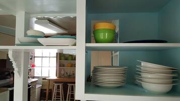 Cottage, Beberapa Tempat Tidur (Constant-Level Lake LBJ - 3 BR Sleep ) | Dapur pribadi | Lemari es, microwave, kompor, dan mesin pencuci piring