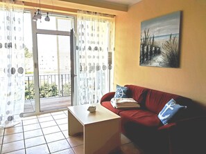 Télévision, livres, chaîne hi-fi