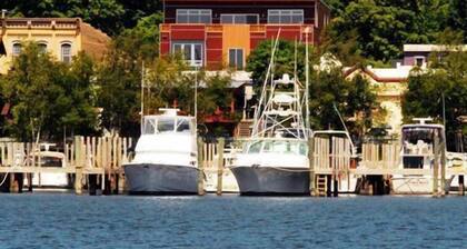 Downtown Condo With Lake & BAY Views