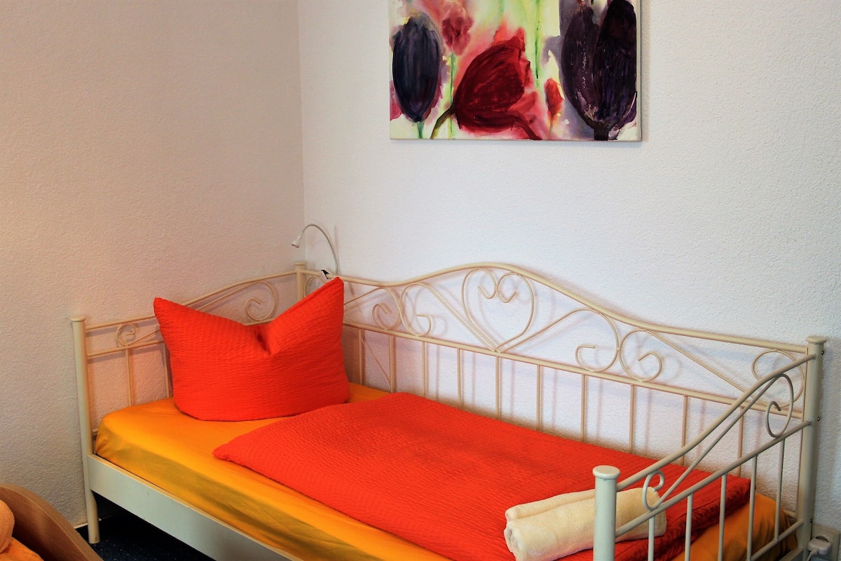 Individually decorated, individually furnished, desk