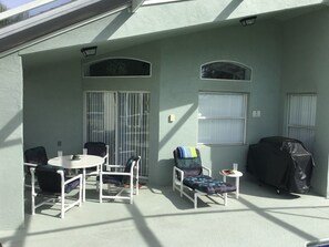 ヴィラ ベッド (複数台) (Holiday by Disney (Pool, Netflix, Gol) | 施設の敷地