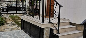 Cozy house near the gondola in Bansko.